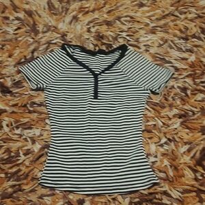 LAST CHANCE FINAL PRICE Black and White Striped Fitted Top NEW
